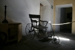 720px-wheelchair.jpg